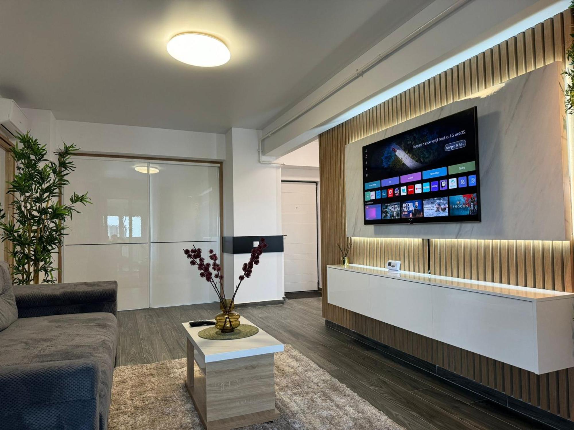 Luxury Glam Apartments Central Adress Bucuresti With Parking Eksteriør billede
