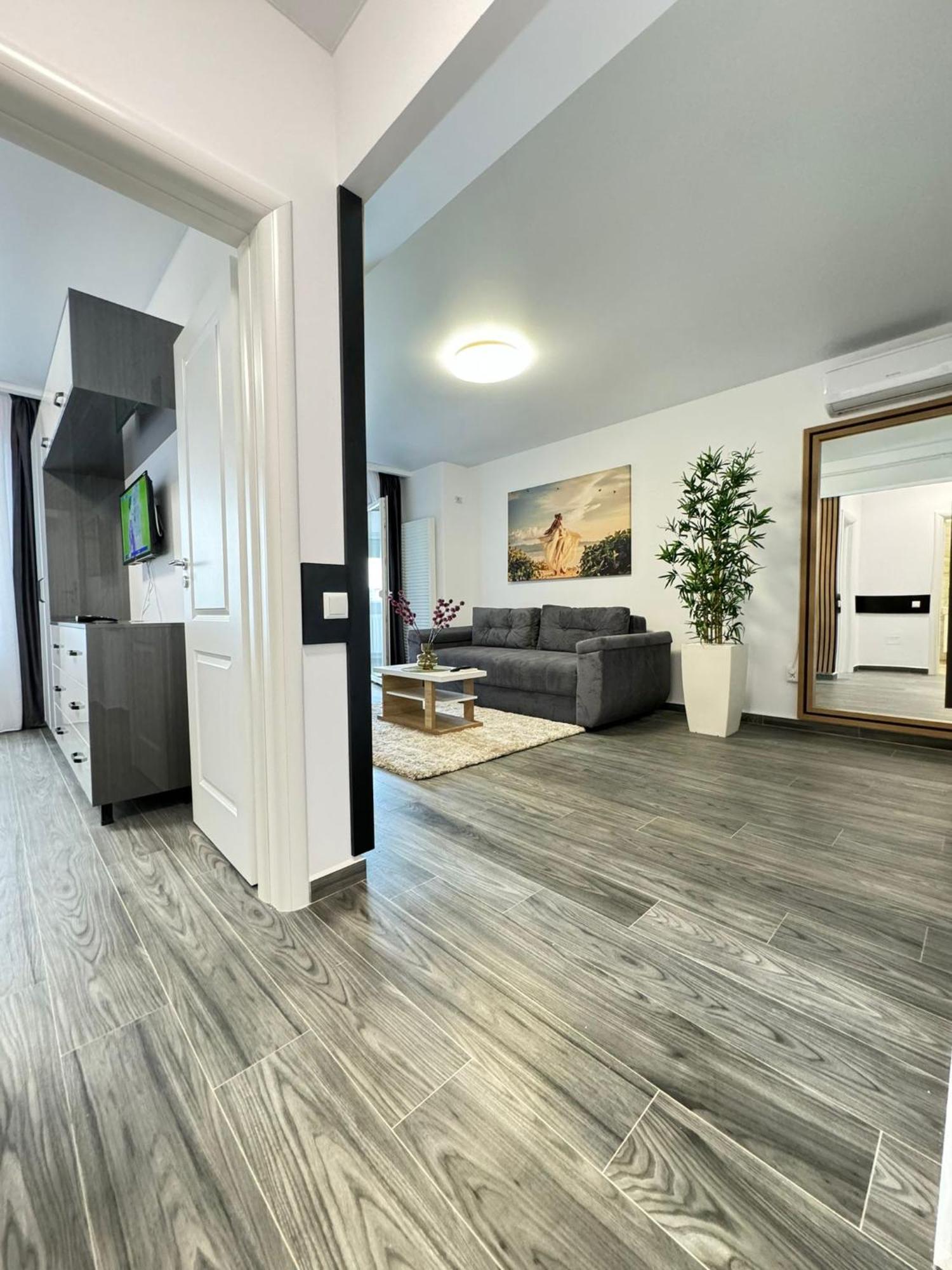 Luxury Glam Apartments Central Adress Bucuresti With Parking Eksteriør billede
