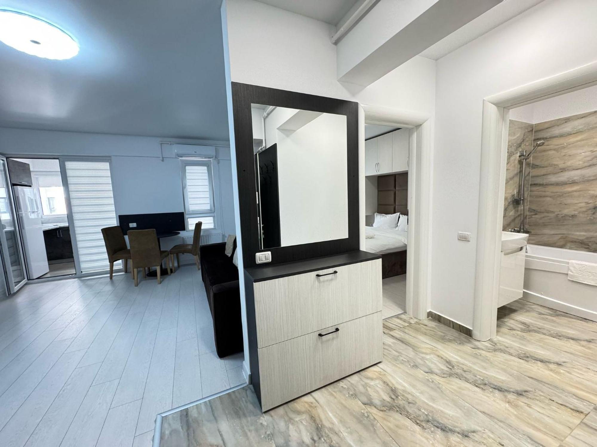 Luxury Glam Apartments Central Adress Bucuresti With Parking Eksteriør billede