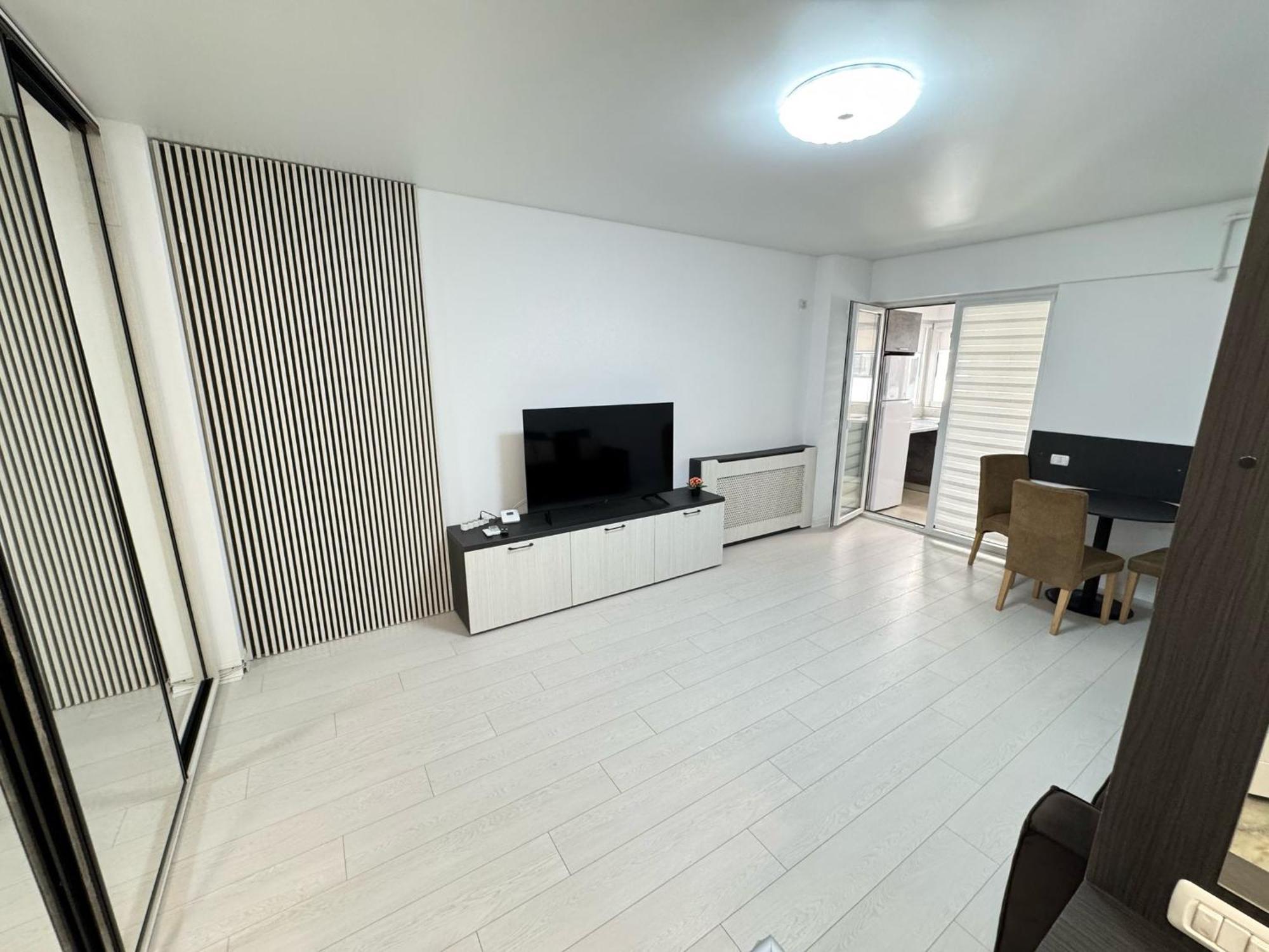 Luxury Glam Apartments Central Adress Bucuresti With Parking Eksteriør billede